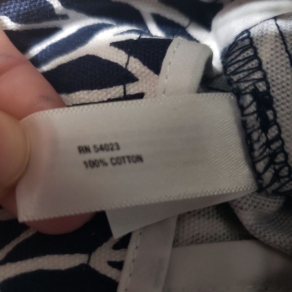 NWTGap Sz 0 Clean Front Shorts - Picture 12 of 13